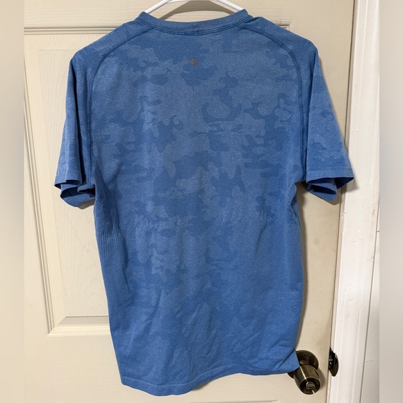 Men’s Lululemon Metal Vent short sleeve army blue tee - Picture 2 of 2